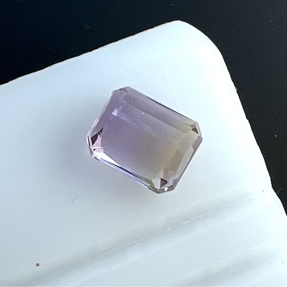 2.6 Cts Natural Bolivian Ametrine - Picture 5 of 17